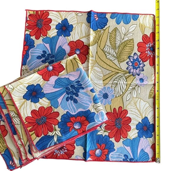CaroLine of California 100% Cotton Tropical Fabric Napkins Bright Floral, 10 - Picture 3 of 6